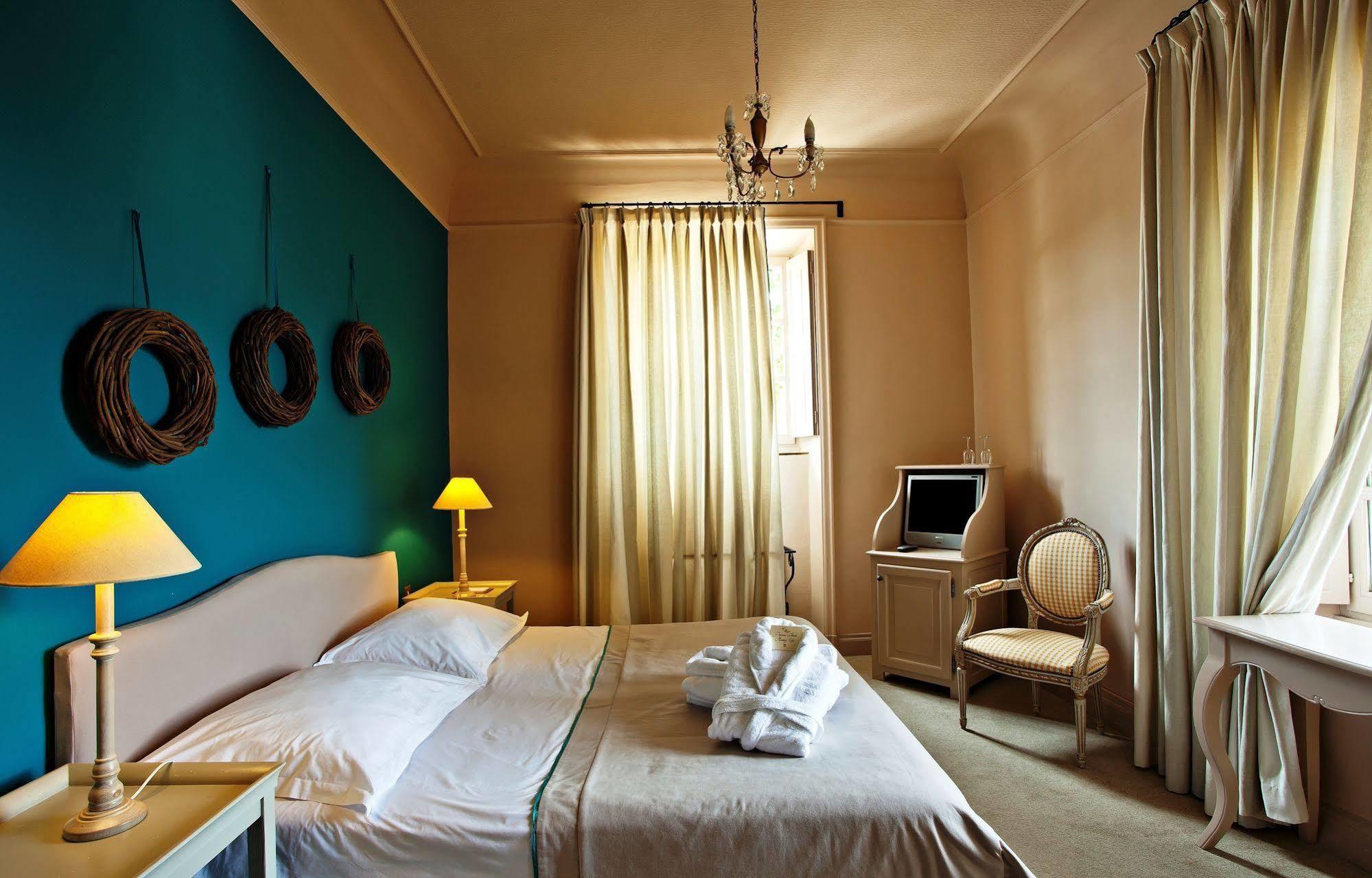 Chateau De Rochegude Habitación foto
